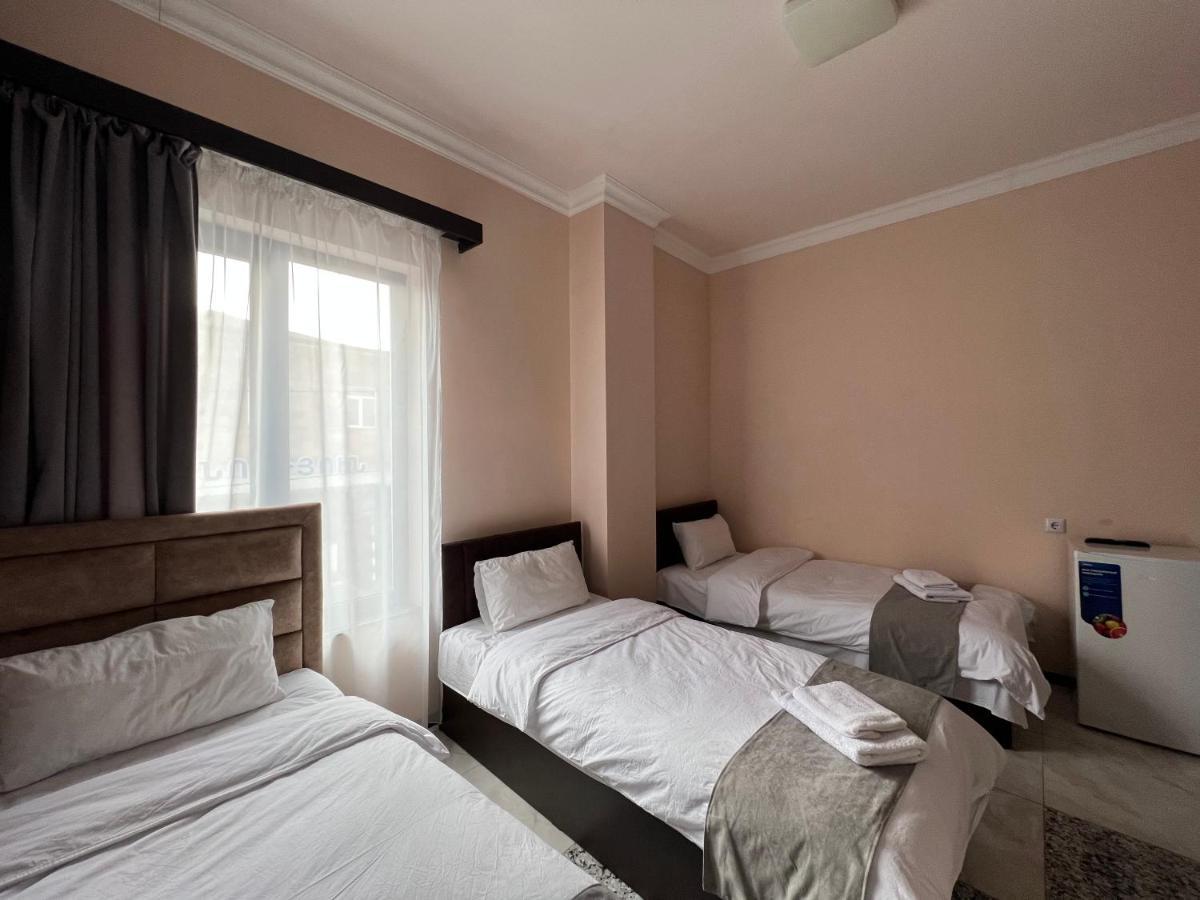 Rp Hotel Jerevan Exteriör bild
