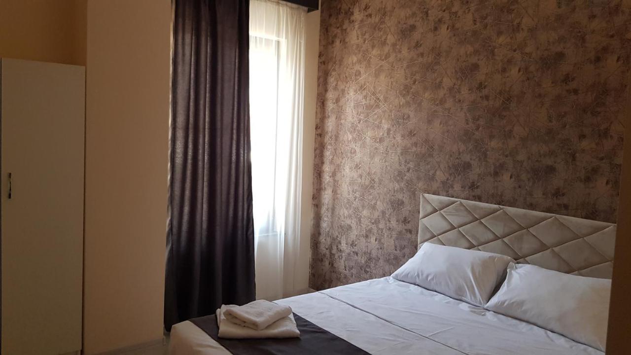 Rp Hotel Jerevan Exteriör bild